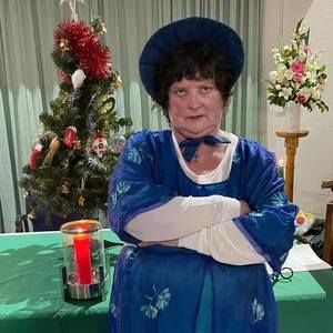 Meet your Posher, Elizabeth